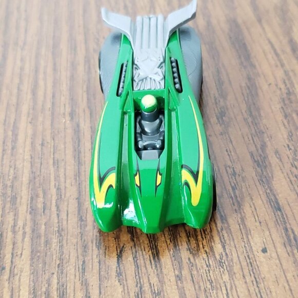 2012 Hot Wheels New Models 46/50 Eagle Massa Green w/ Yellow Stripe 46/247 - Picture 5 of 6